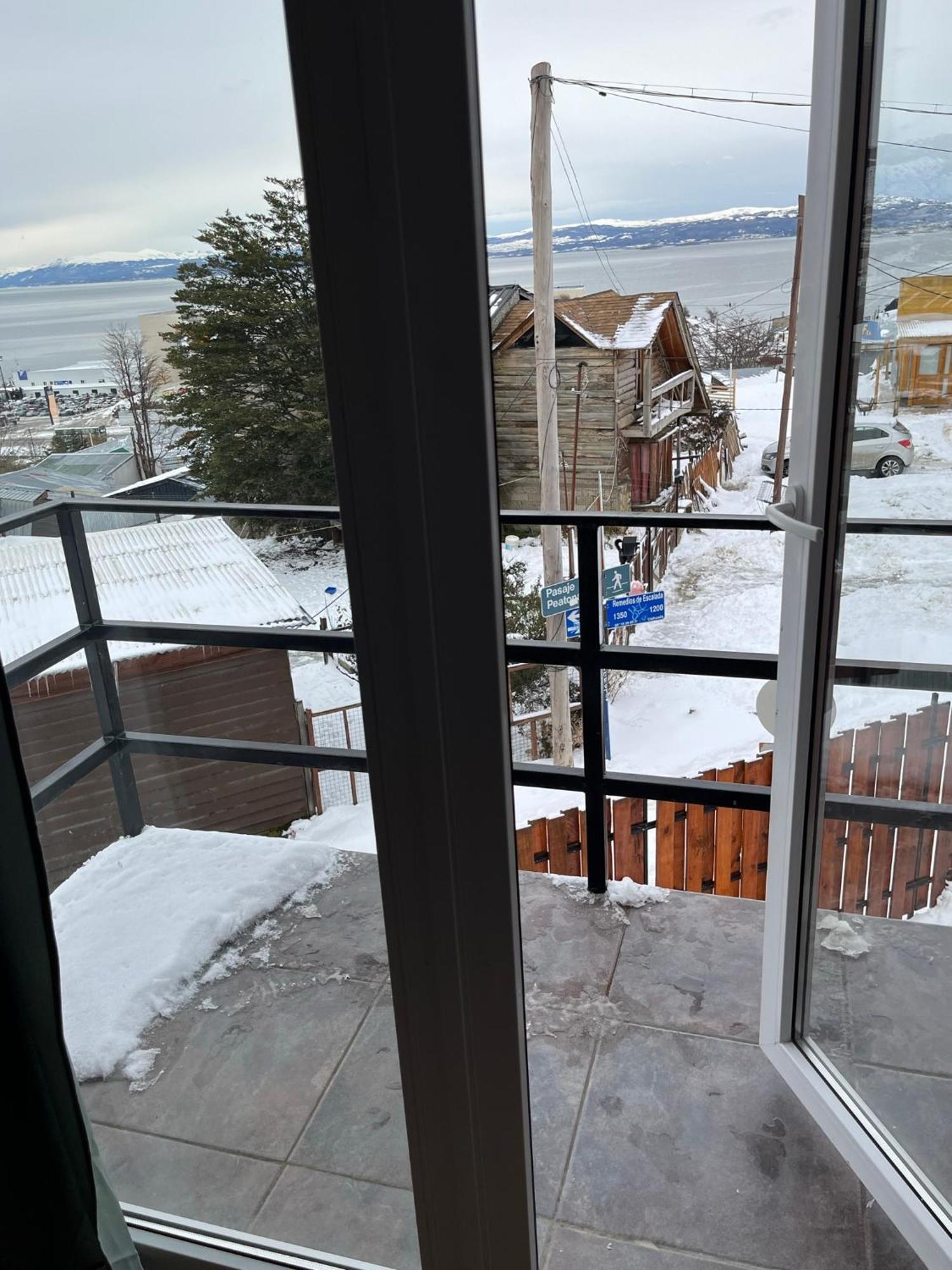 Vista Al Faro Ushuaia Apartment ภายนอก รูปภาพ